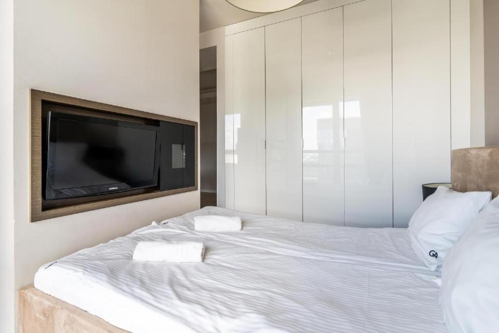 Platinum Tower - City Center - Golden Apartments Varşovia Exterior foto