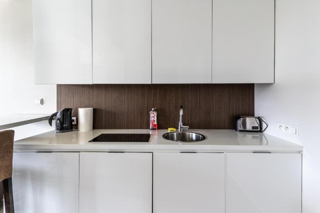 Platinum Tower - City Center - Golden Apartments Varşovia Exterior foto