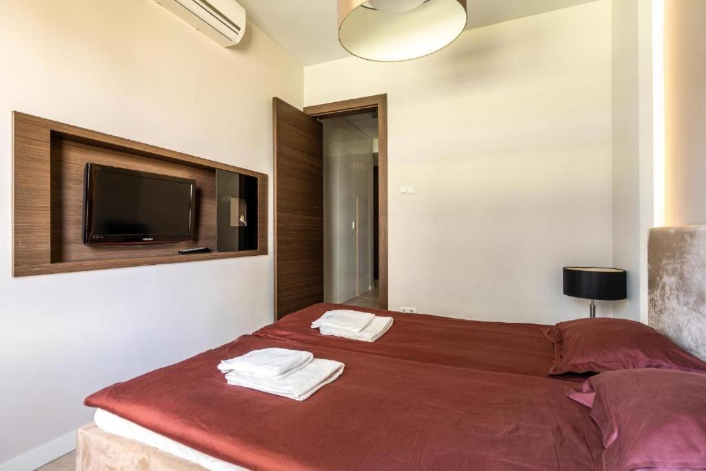 Platinum Tower - City Center - Golden Apartments Varşovia Exterior foto