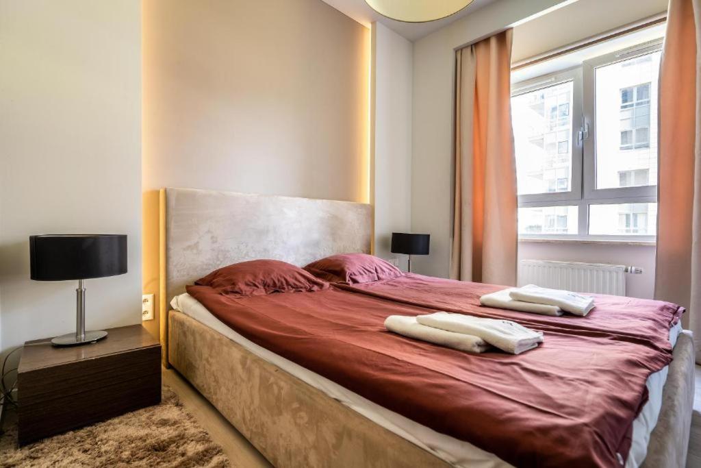 Platinum Tower - City Center - Golden Apartments Varşovia Exterior foto